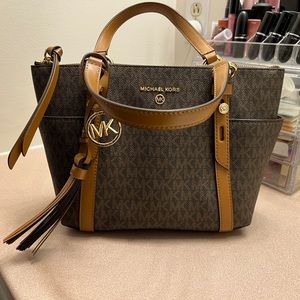 Michael Kors Sullivan small logo tote bag- top handle w/ strap